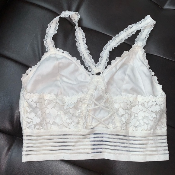 White Lace Crop Top. - Picture 1 of 2